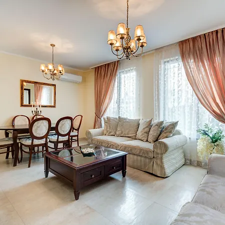 Esteban Vip Club Apartahotel 4*