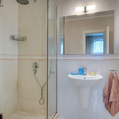 Hotel apartamentowy Esteban Vip Club 4*