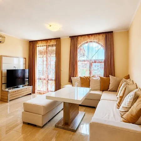 Esteban Vip Club Hotel apartamentowy